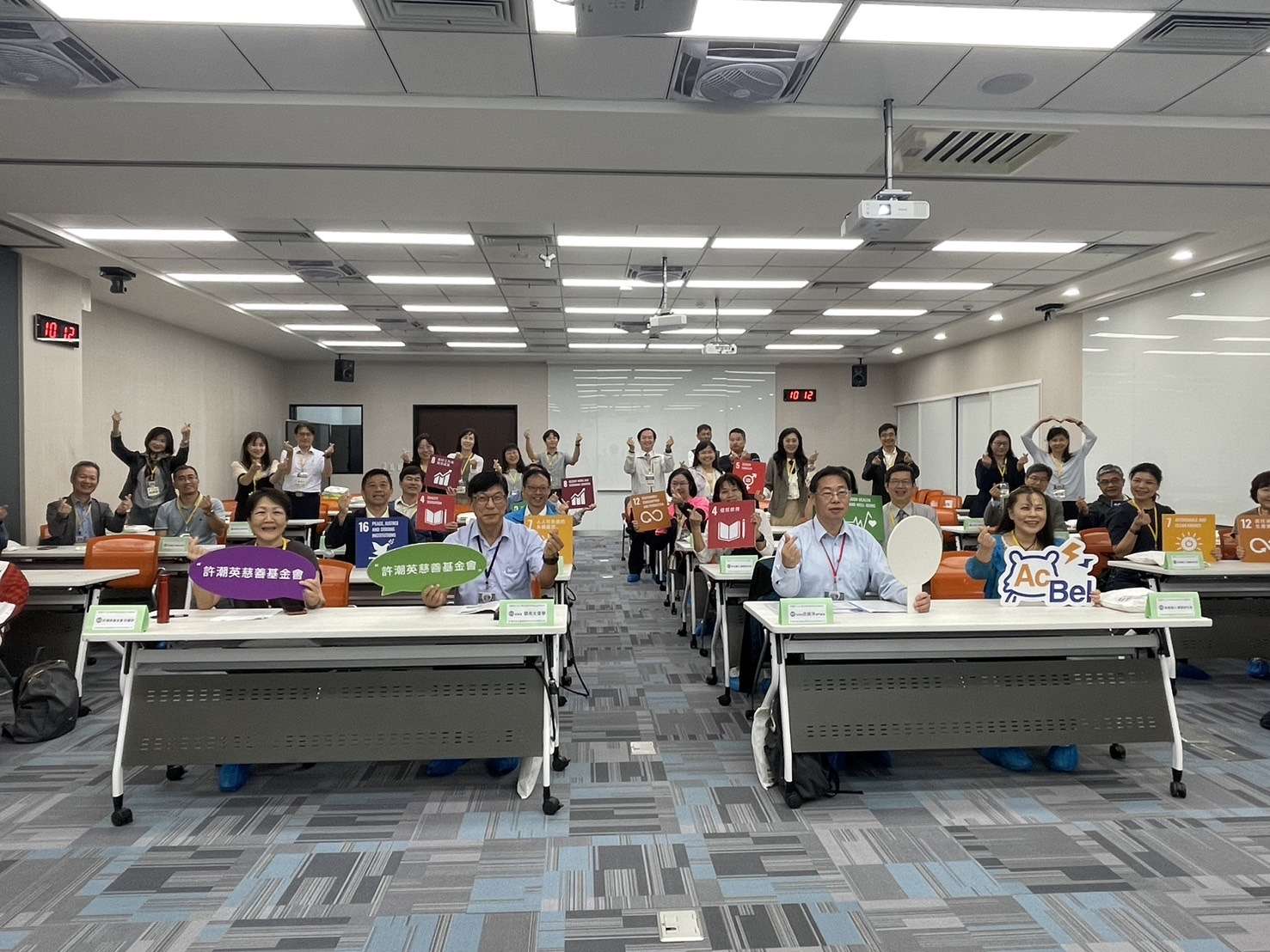 許潮英基金會舉辦綠色企業參訪 攜手教育局共探永續校園 S 290259022 0