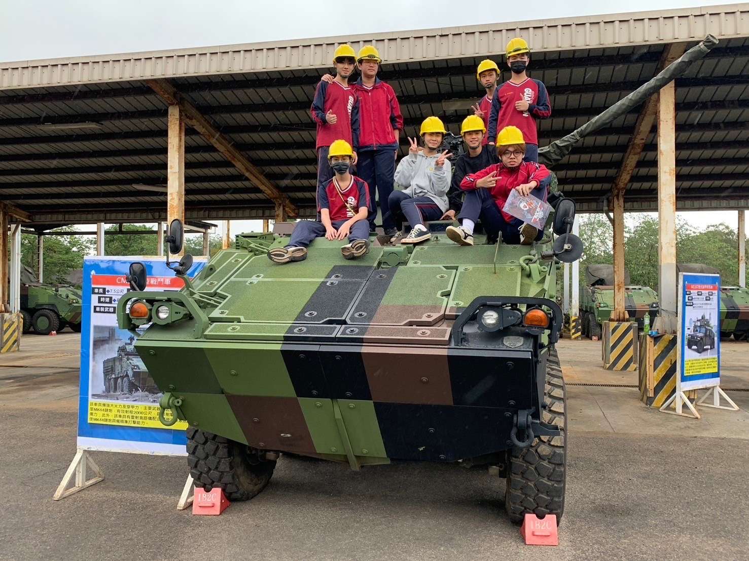 桃市強化全民國防教育 6000高中學子走進靶場體驗實彈射擊 S 58572829