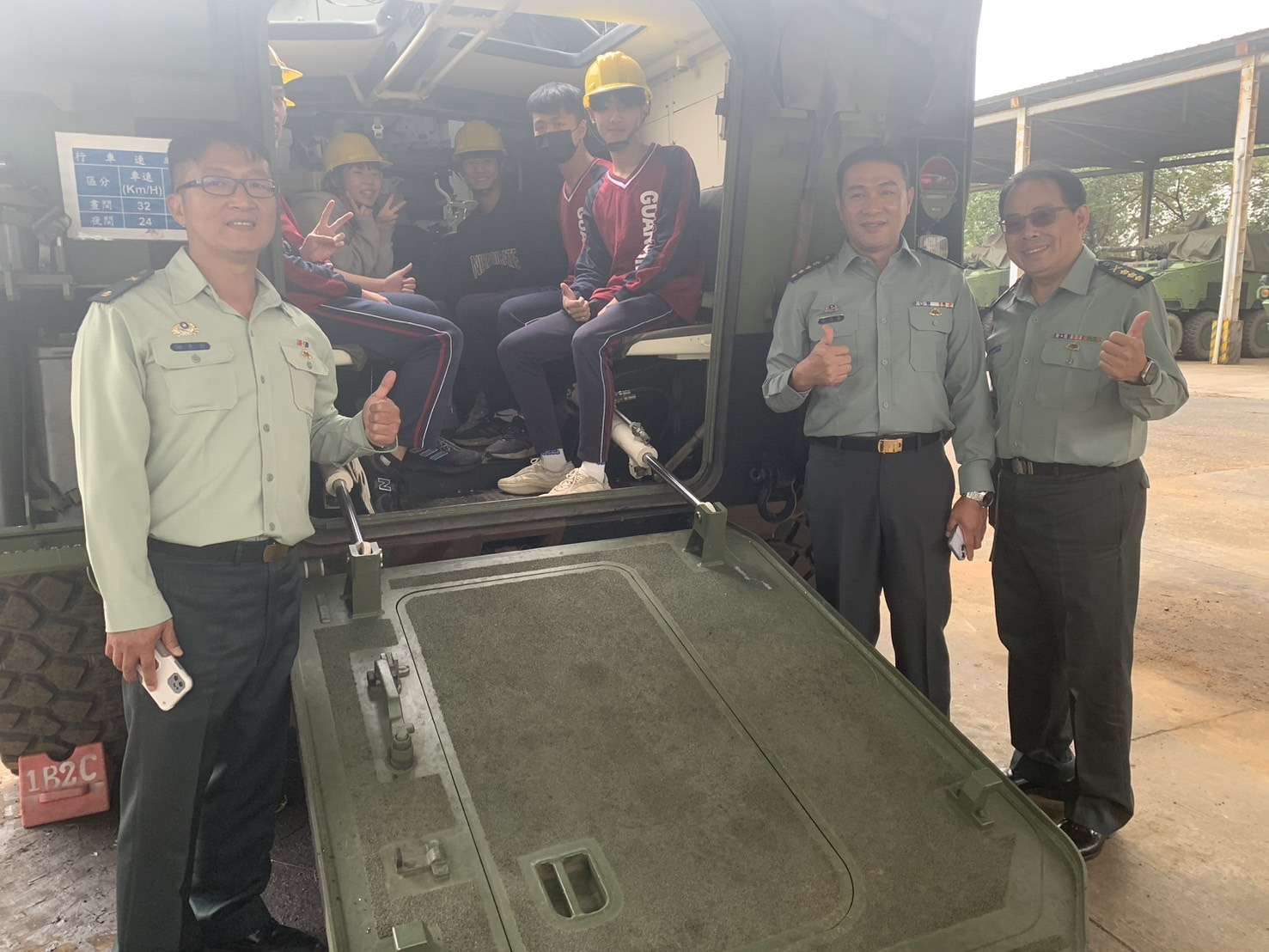 桃市強化全民國防教育 6000高中學子走進靶場體驗實彈射擊 S 58572835
