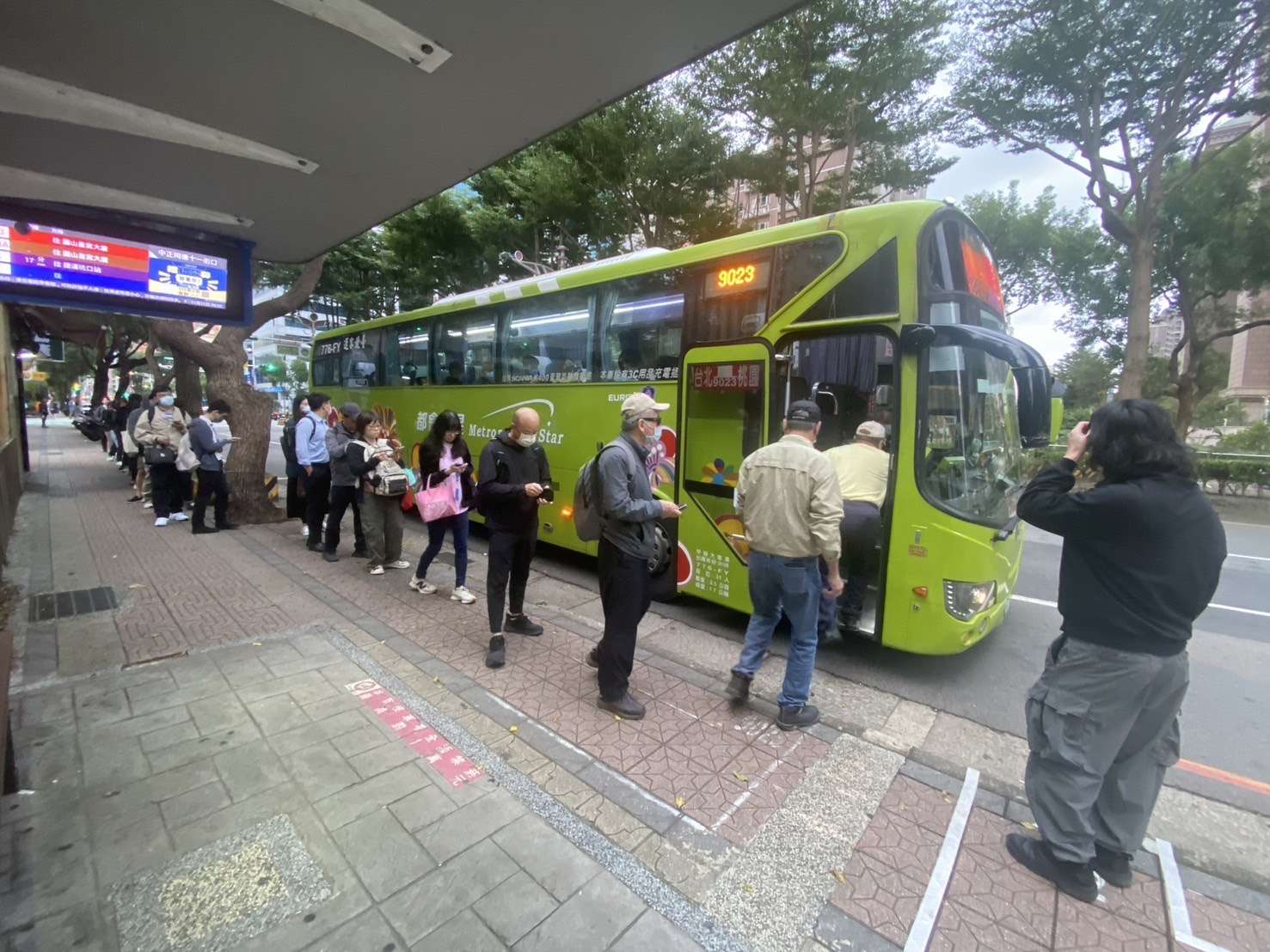 紓解桃園、台北通勤人潮 2國道客運路線明起增開6班次 S 63767589 0 0