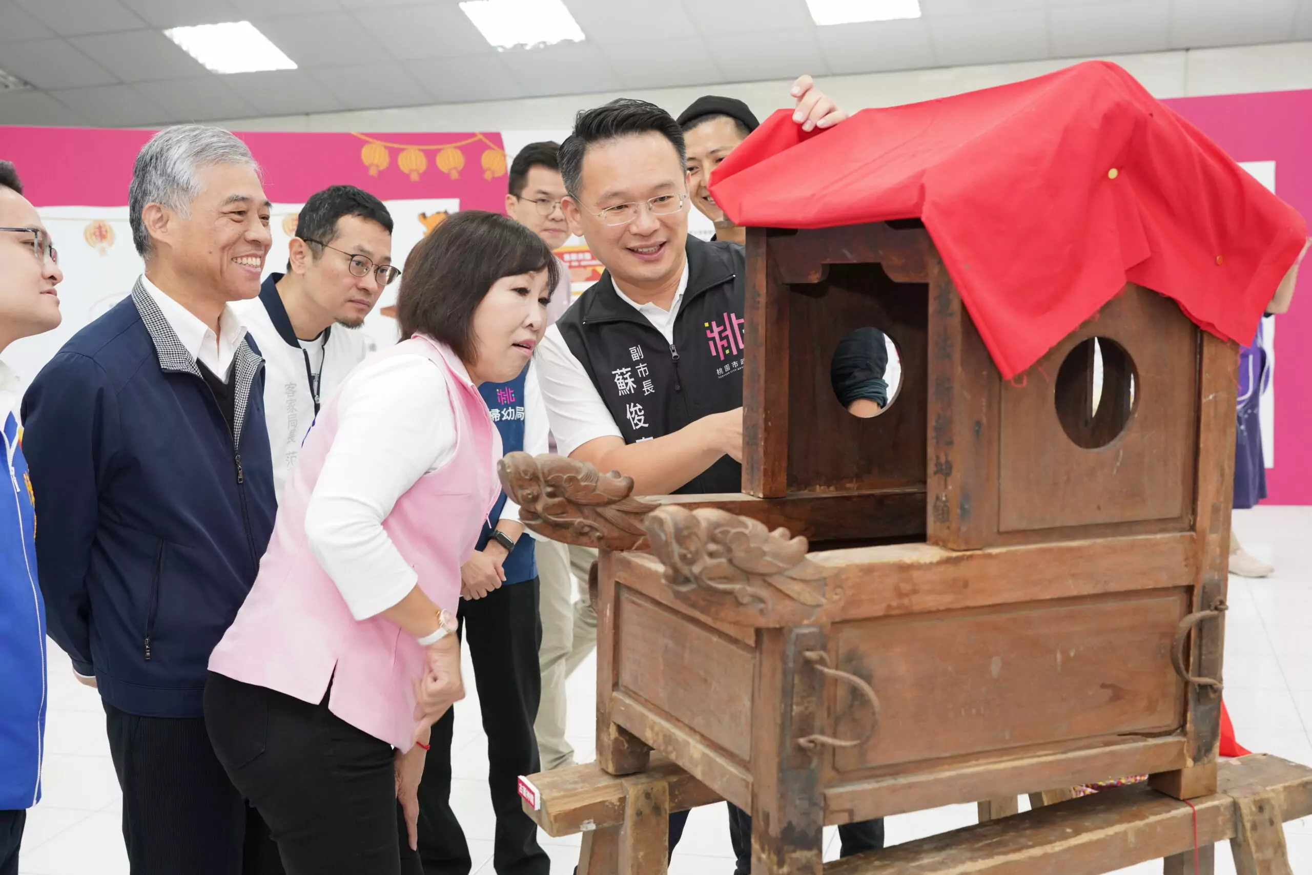 桃園三界爺文化祭熱鬧登場 蘇俊賓強調多元族群共融精神 S 7020739 scaled