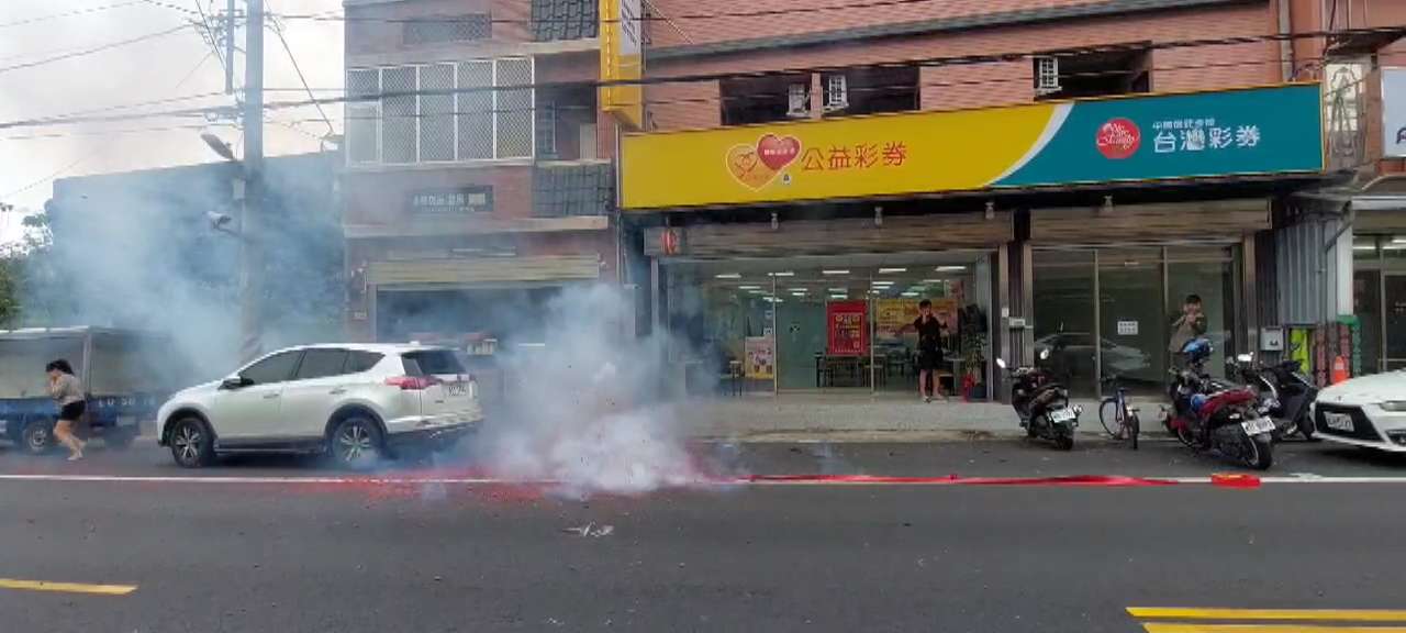 桃園觀音開出2.79億頭彩 店家說客人都這麼做 vs241031 002