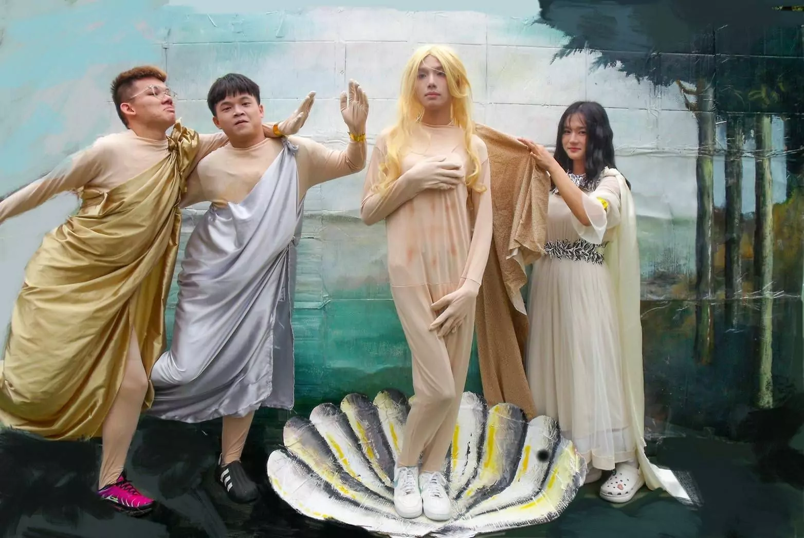 南崁高中校慶創意驚艷全場!高三美術班「畫布之外」再現西洋名畫 南崁高中校慶創意驚艷全場!高三美術班「畫布之外」再現西洋名畫