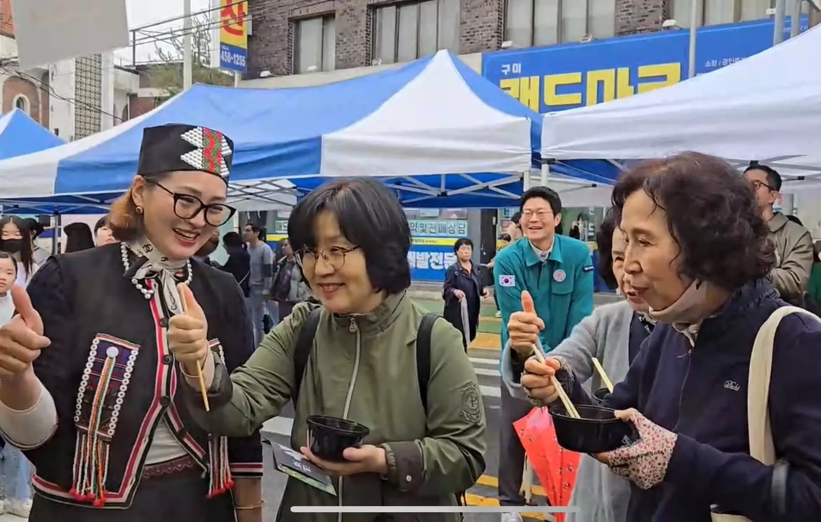 桃園米干驚艷韓國拉麵慶典 展現滇緬泰文化之美 試吃民眾讚不絕口 0