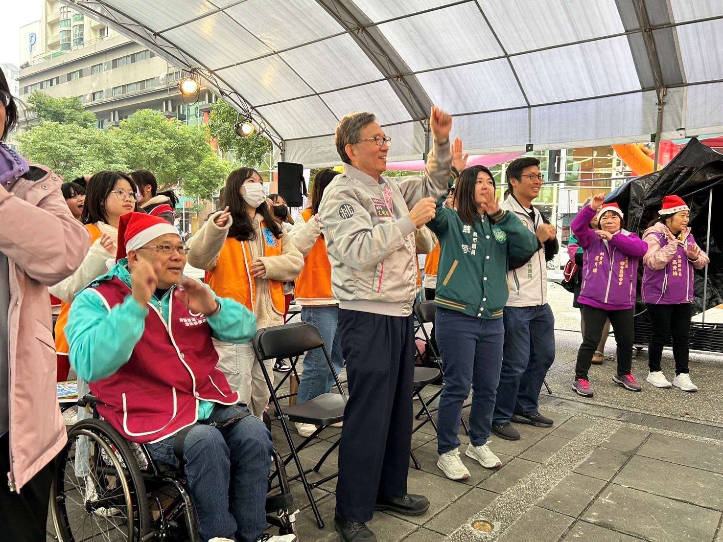 脊損傷友迎接聖誕暖心義賣活動 25年陪伴延續愛與關懷 1 9