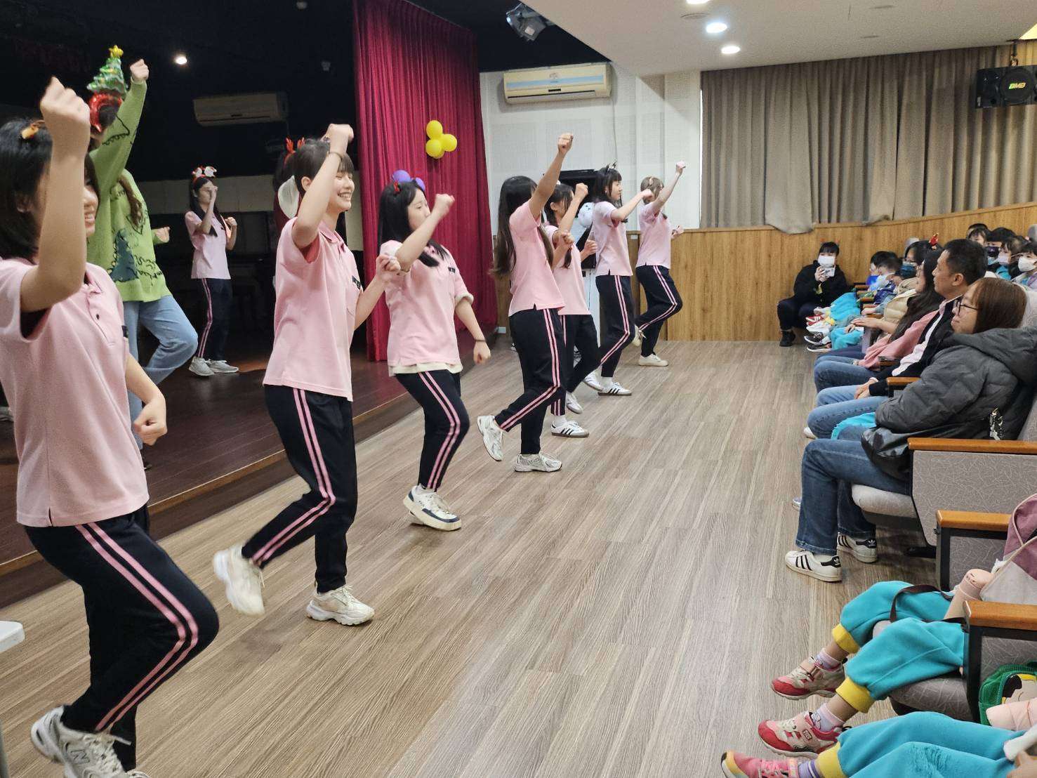 新生醫專幼保科舉辦教具成果展 幼童評選激發創意 13264 5