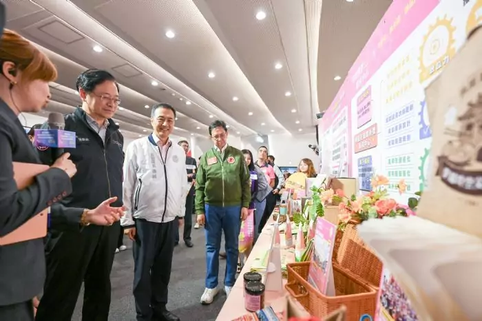 桃園商業轉型成果揭曉 星級友善店家與亮點業者獲表彰 桃園商業轉型成果揭曉 星級友善店家與亮點業者獲表彰
