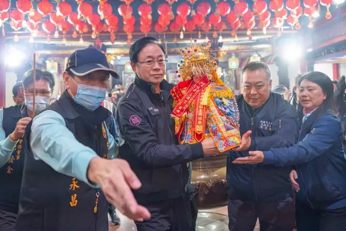 中壢仁海宮迎媽祖回鑾 張善政祈求桃園平安 中壢仁海宮迎媽祖回鑾 張善政祈求桃園平安