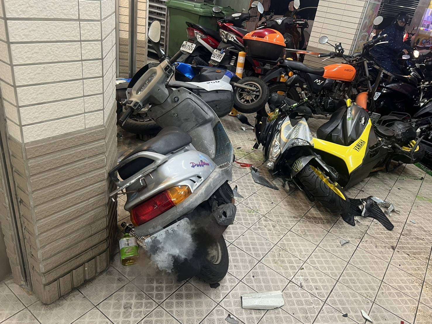得來速?桃園離譜駕駛竟4小時連撞2超商 18車受波及 2036382 0