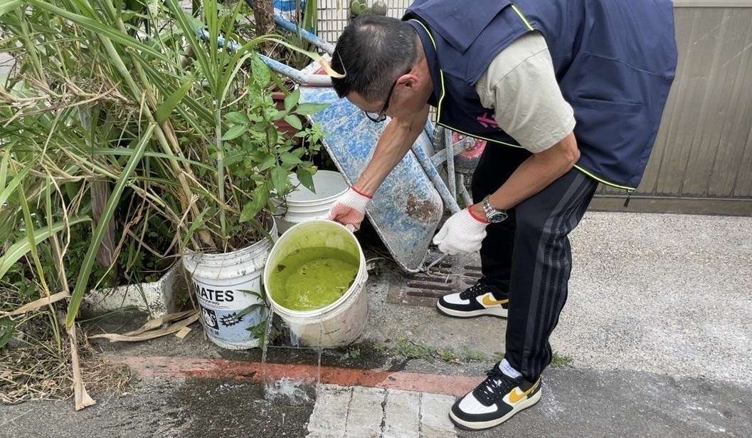 全力防堵登革熱疫情 桃園環保局動員志工巡檢 21