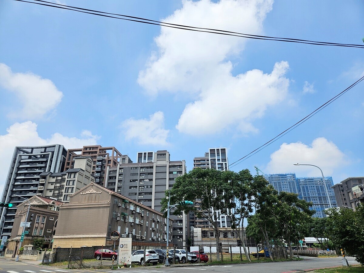 擺脫買氣慘淡?他曝青埔預售屋轉售「1坪降5萬」!