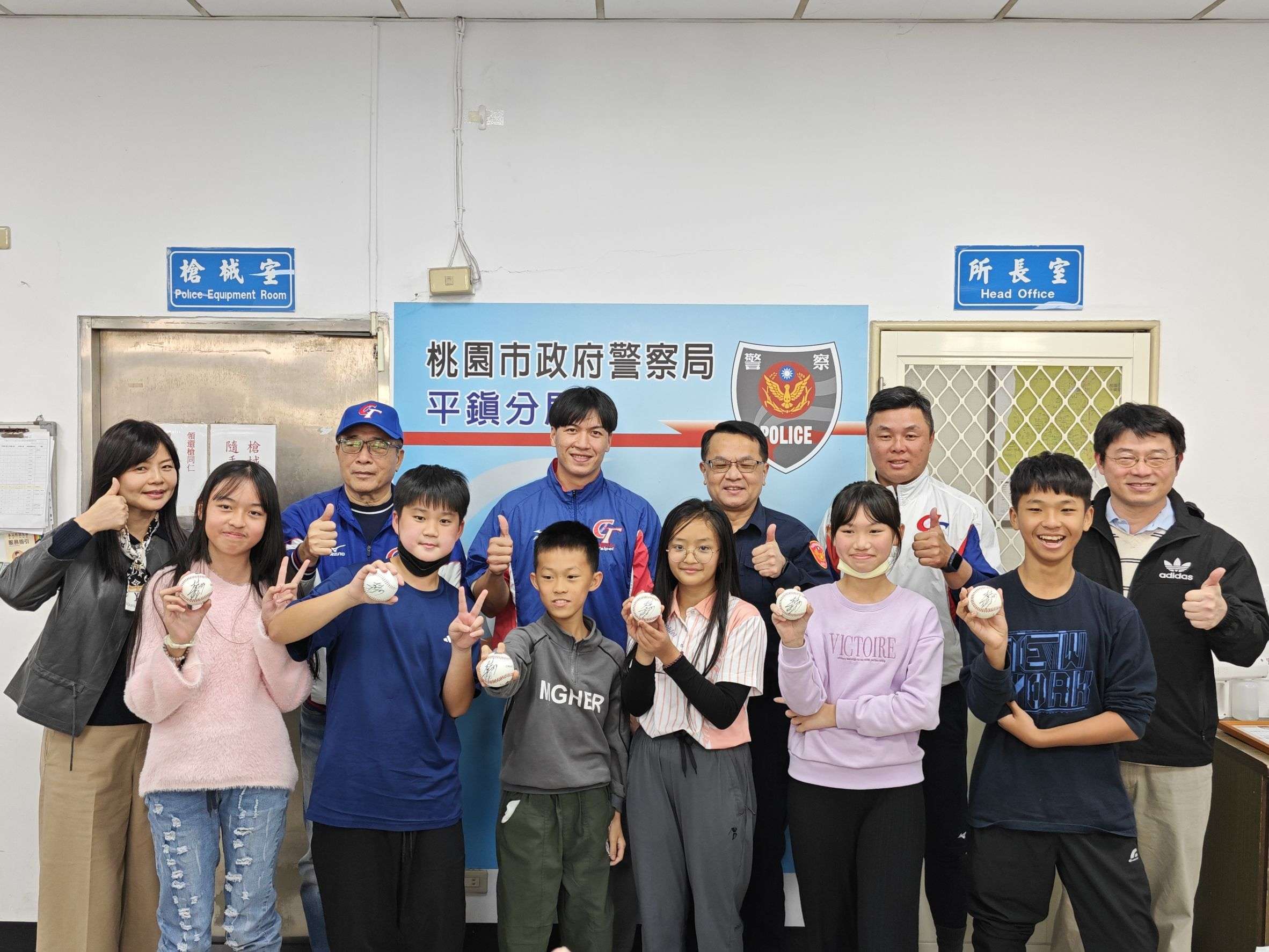 平警向學童宣導反詐 12強英雄林立來響應 457569 0