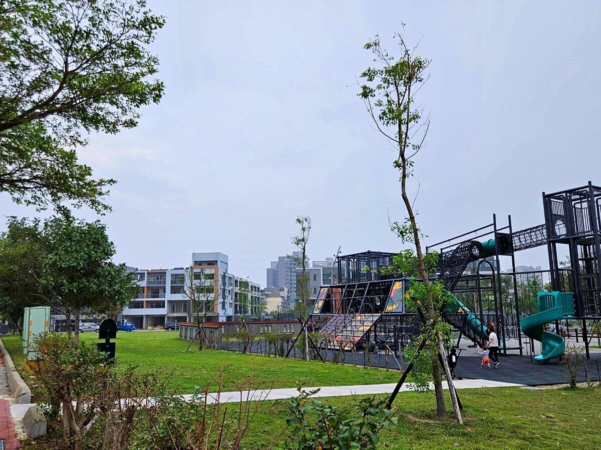 「馬路小有壓迫」轉向綠地天堂!科技人不是只想買新大樓