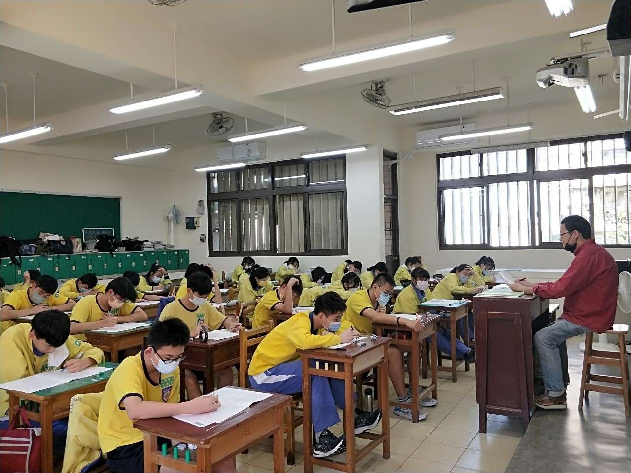 桃園教育局舉辦模擬測驗及分發 助會考生熟悉免試入學流程 963173