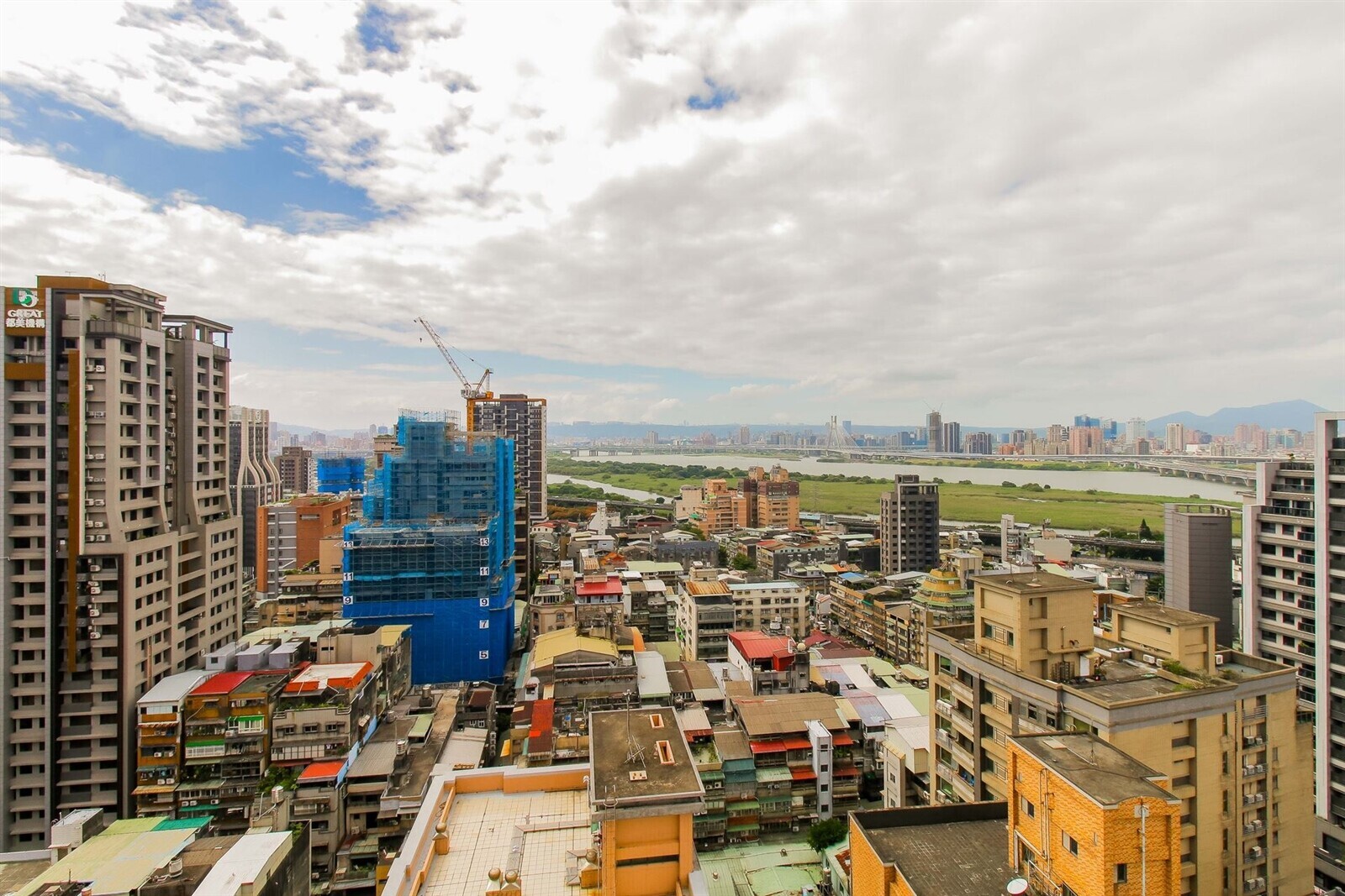 剉咧等!明年銀行限貸錢更荒 他曝「這招」解套:趕緊下車