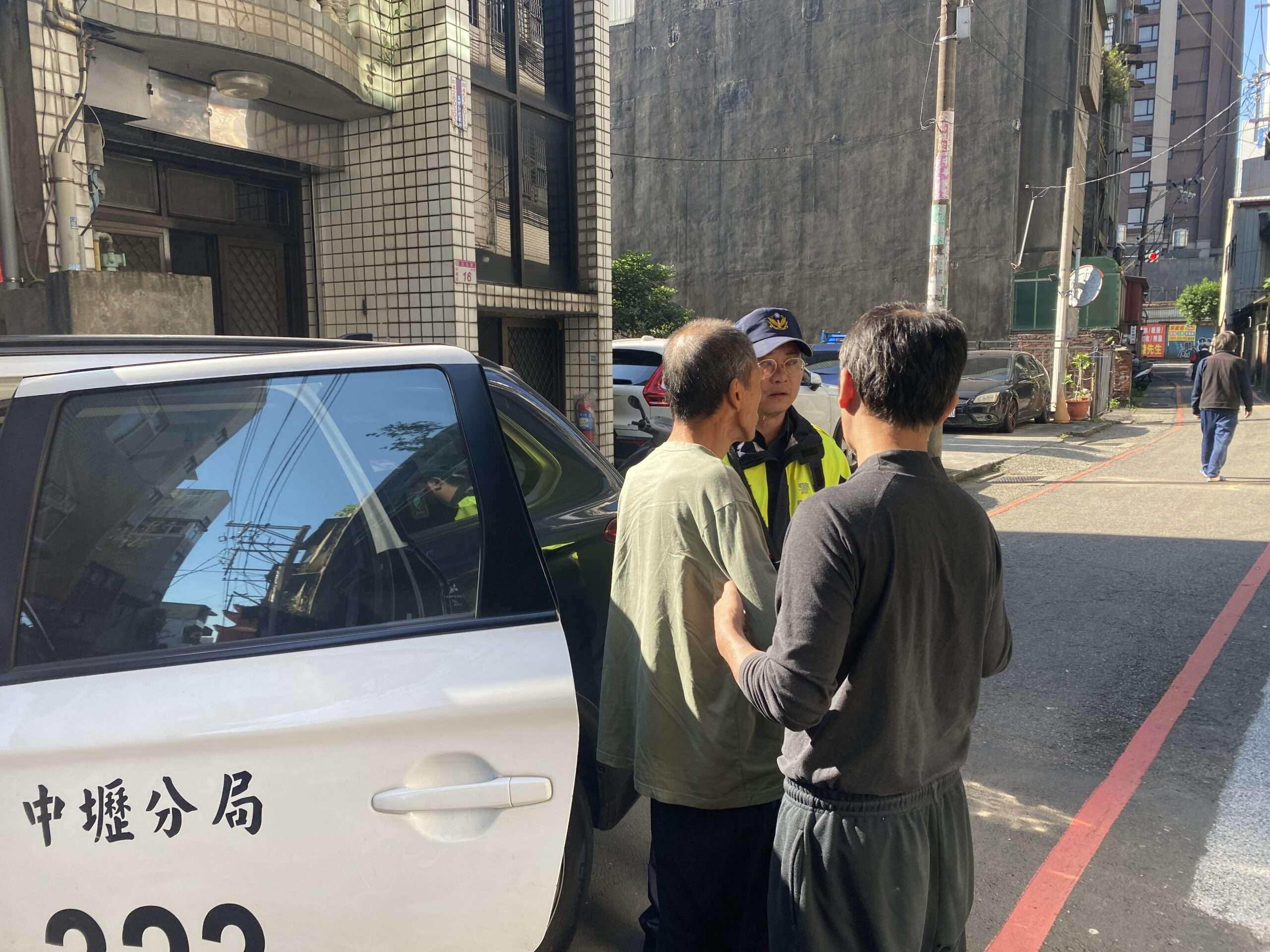 身心障礙男偷溜出門 壢警眼尖認出他身分 S 11108409 0 scaled