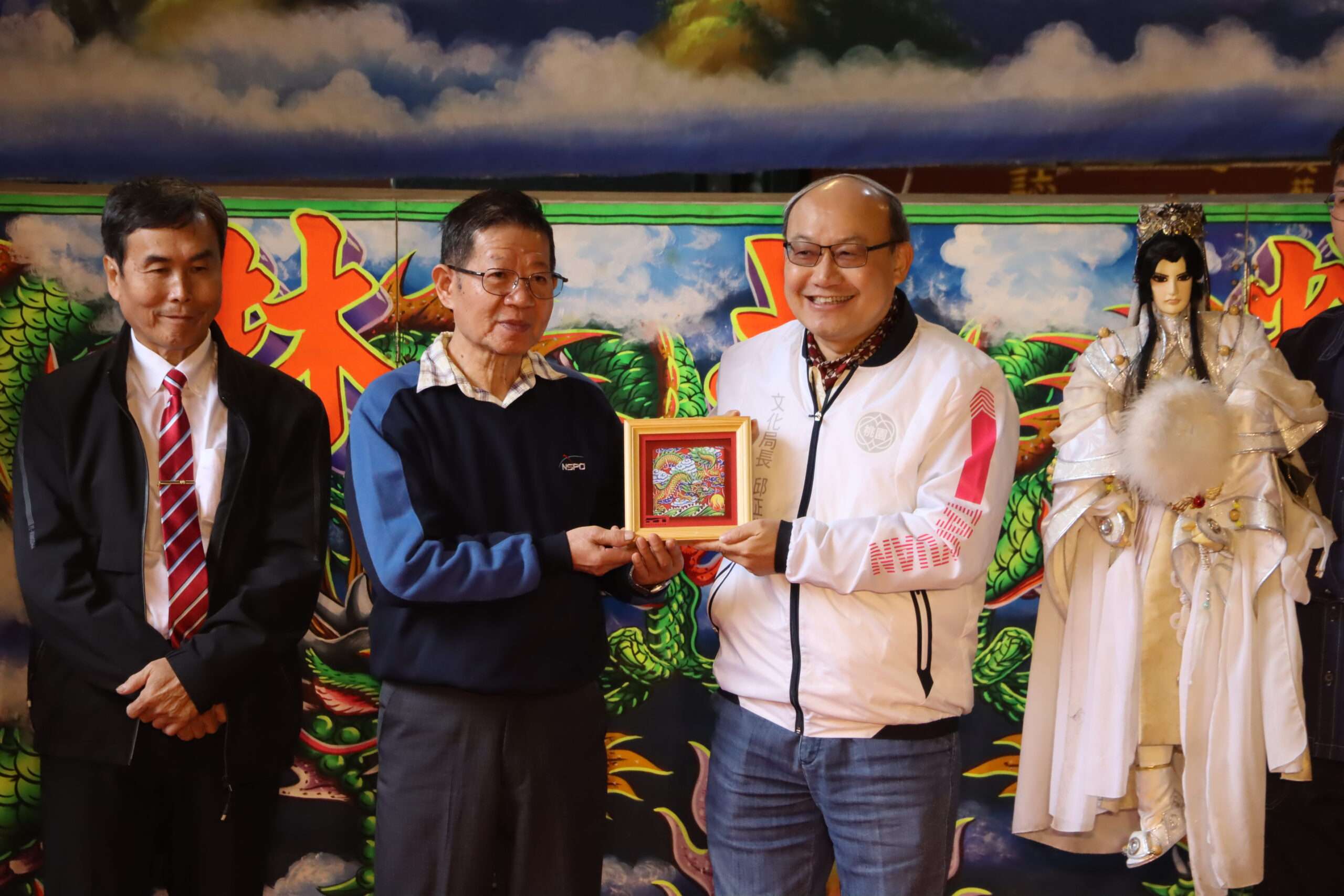 桃園土地公文化館特展開幕 揭開戲台彩繪藝師面紗 S 154124361 0 scaled