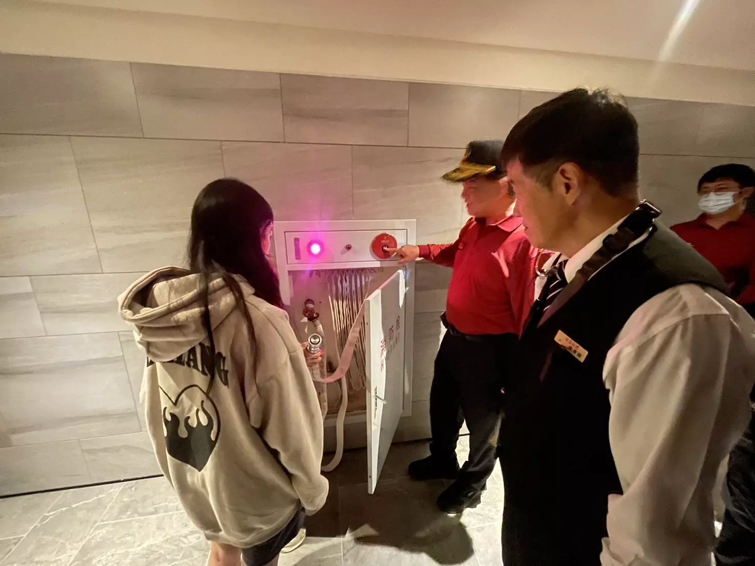 安全送上門!青埔消防隊助學生打造安心租屋環境 安全送上門!青埔消防隊助學生打造安心租屋環境