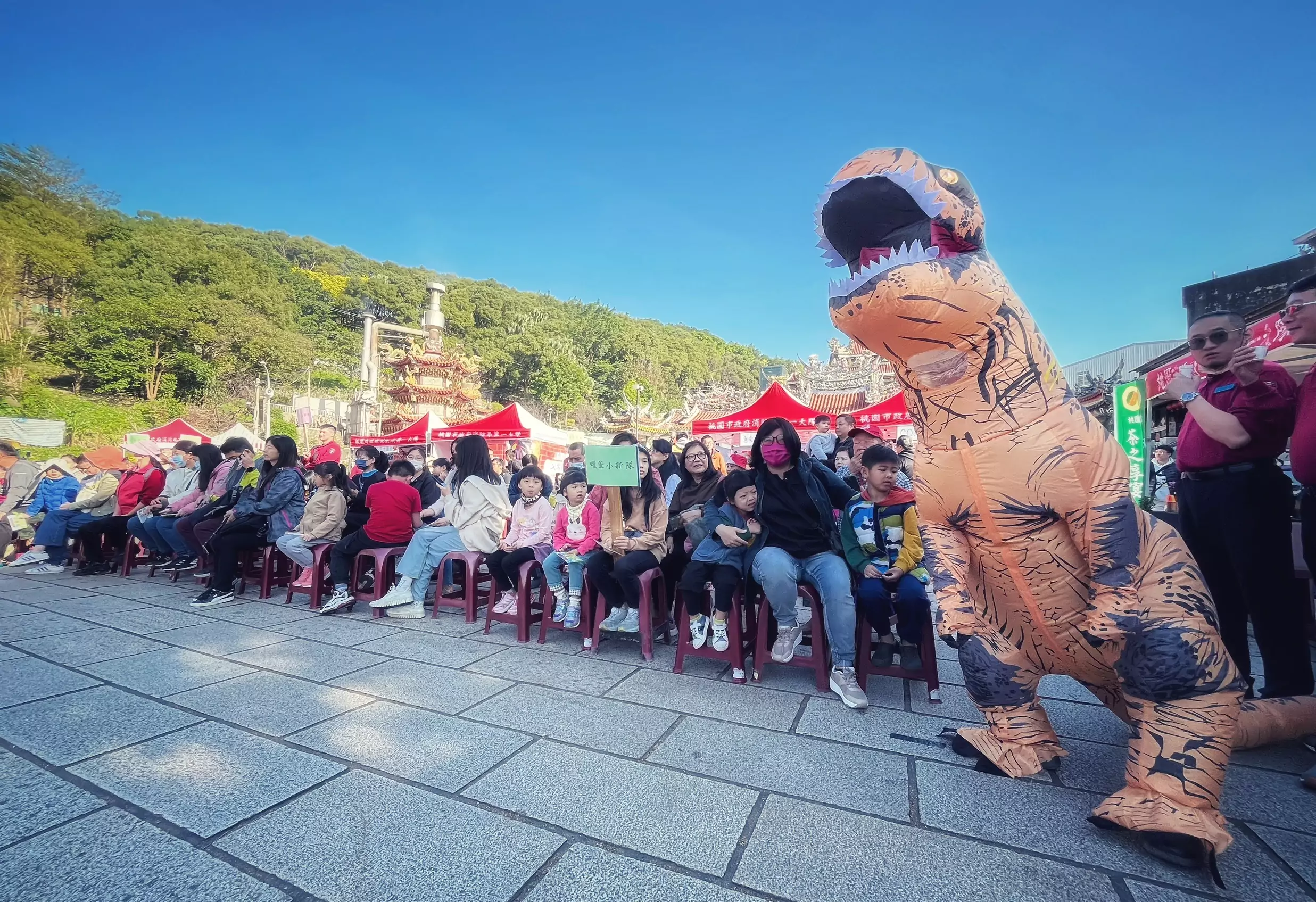 桃消迴龍分隊前進壽山巖觀音寺 趣味闖關強化親子防災知識 桃消迴龍分隊前進壽山巖觀音寺 趣味闖關強化親子防災知識