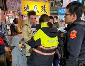 男童尿急找廁所走失 楊梅警靠「這招」火速尋人