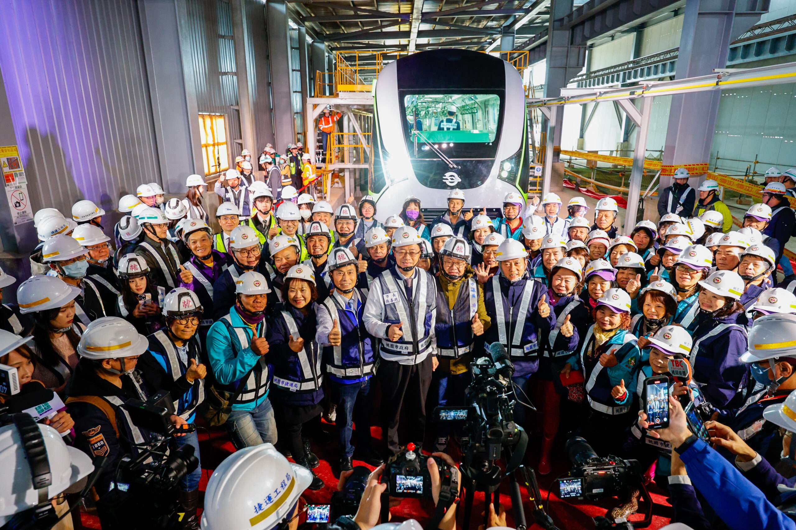 桃捷綠線首列車亮相 目標115年通車 XWP 241226 3243 scaled