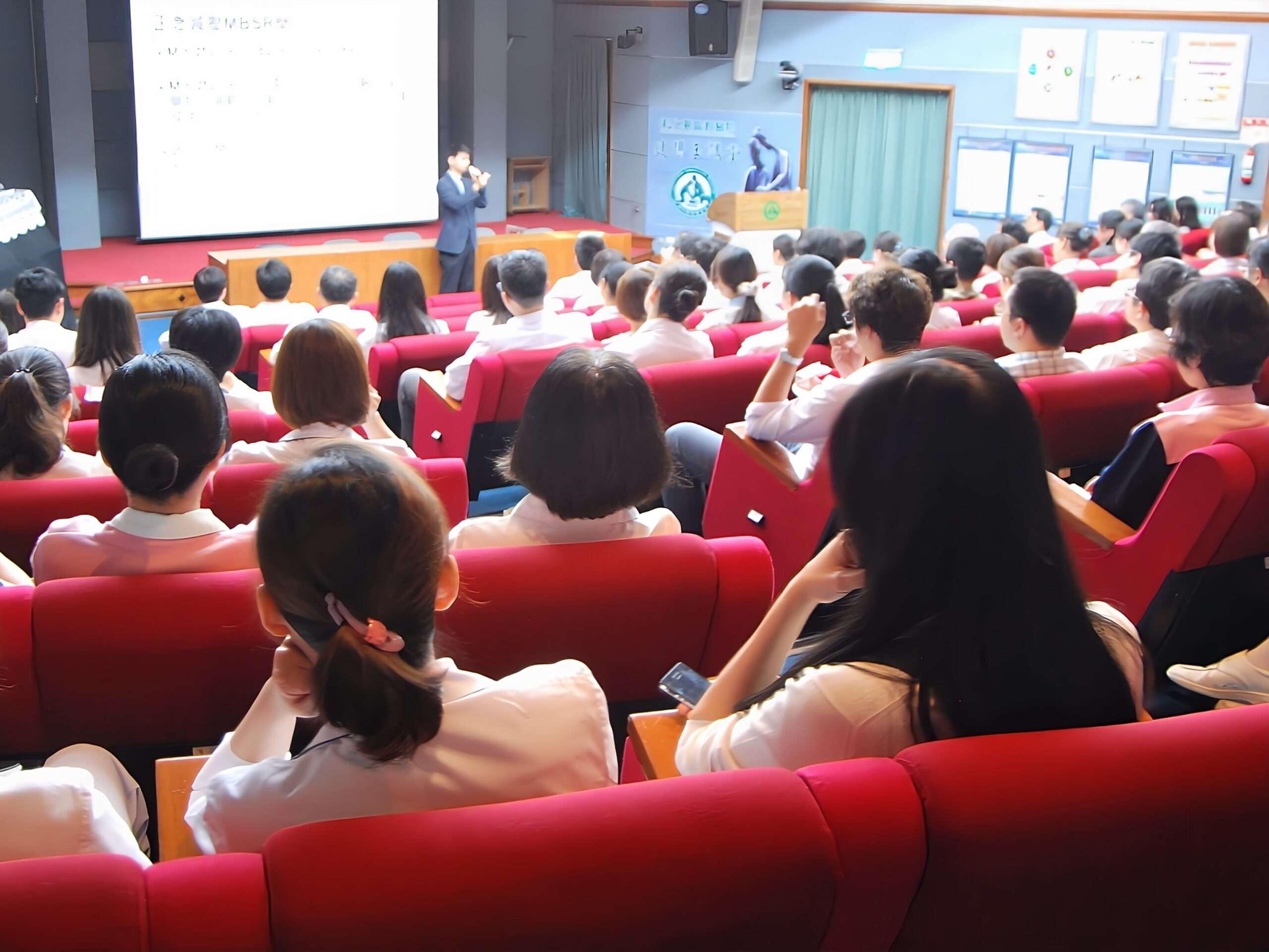 圖二 台灣正念工坊執行長陳德中於彰化基督教醫院之正念演講 來源：台灣正念工坊 0 scaled