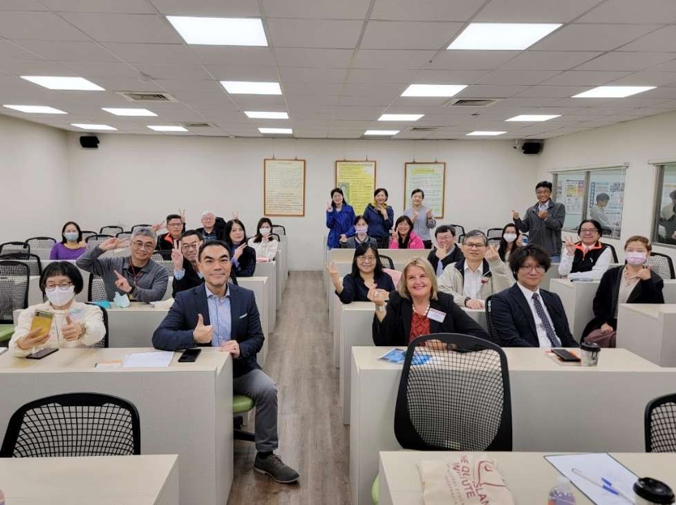 龍華科大攜手澳洲昆士蘭語言機構 共探AI時代雙語教學新契機 龍華科大與澳洲昆士蘭語言機構分享英語教與學 3 0