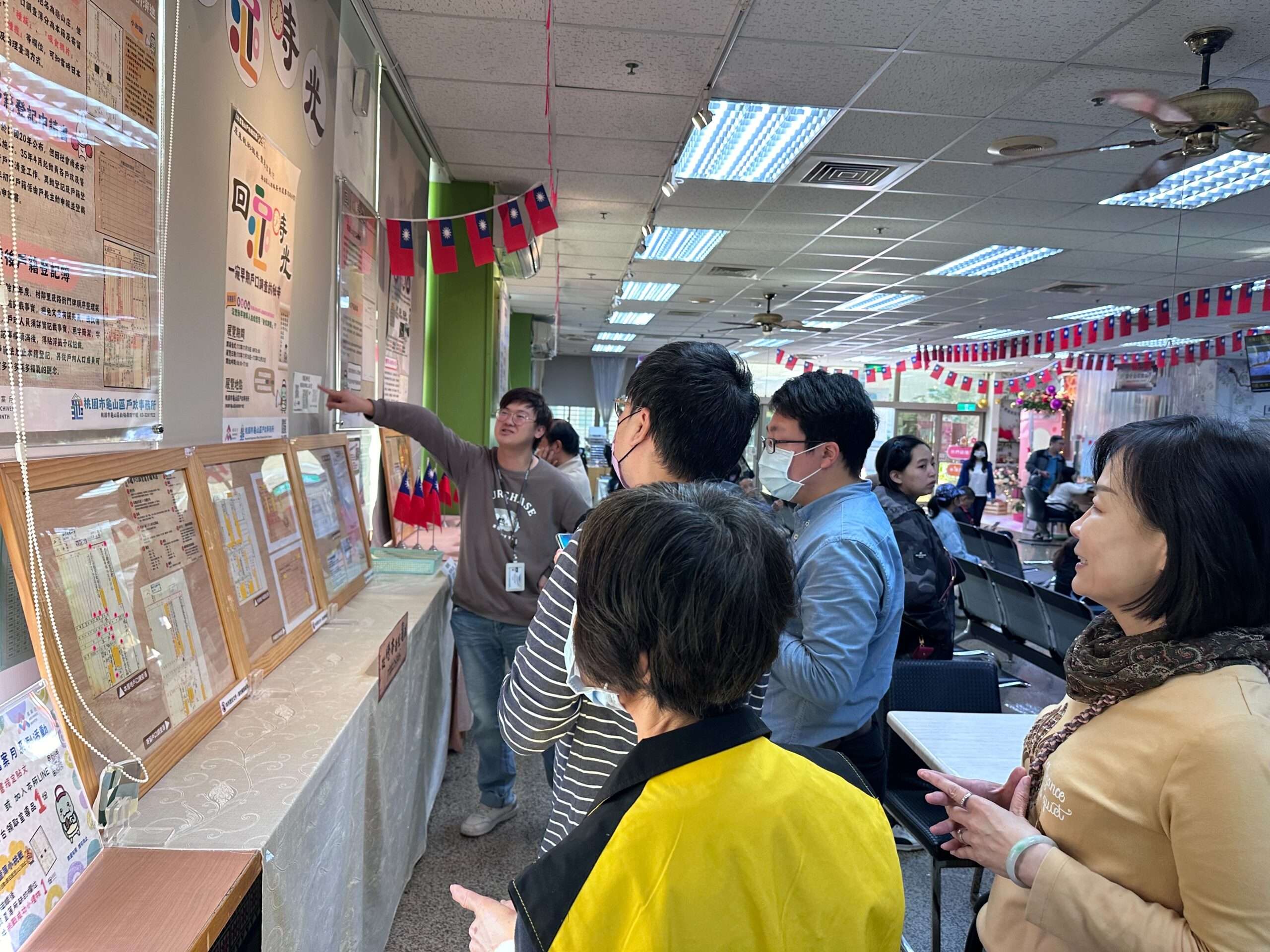 龜山戶所「回龜時光」檔案應用展獲好評 12/31前把握機會參觀 龜山 2 0 scaled