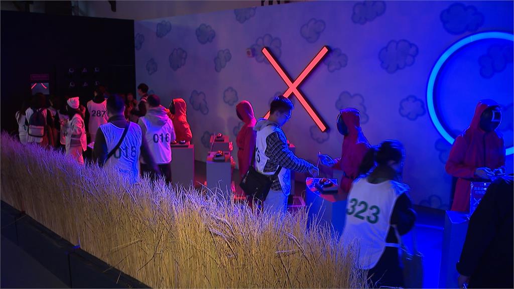 闖魷魚遊戲世界 3.5米英熙娃娃陪你玩