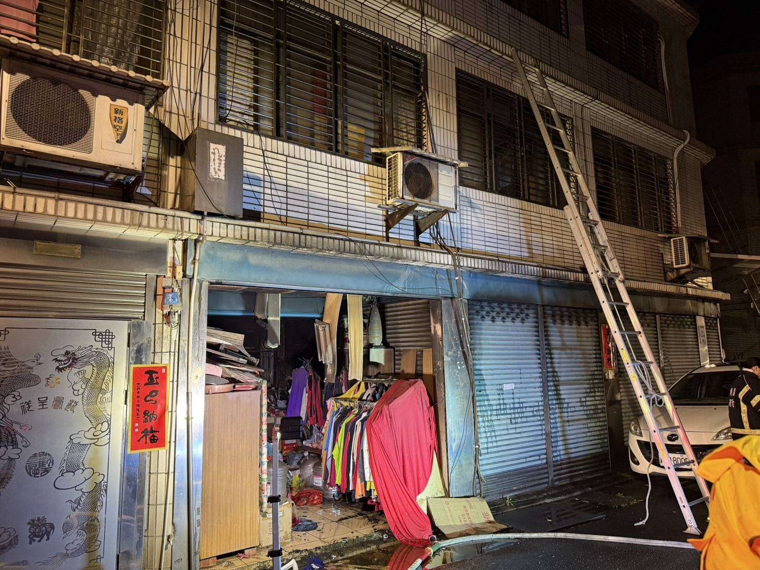 初一不平靜!平鎮民宅大火4人受困救出送醫 1572214 0