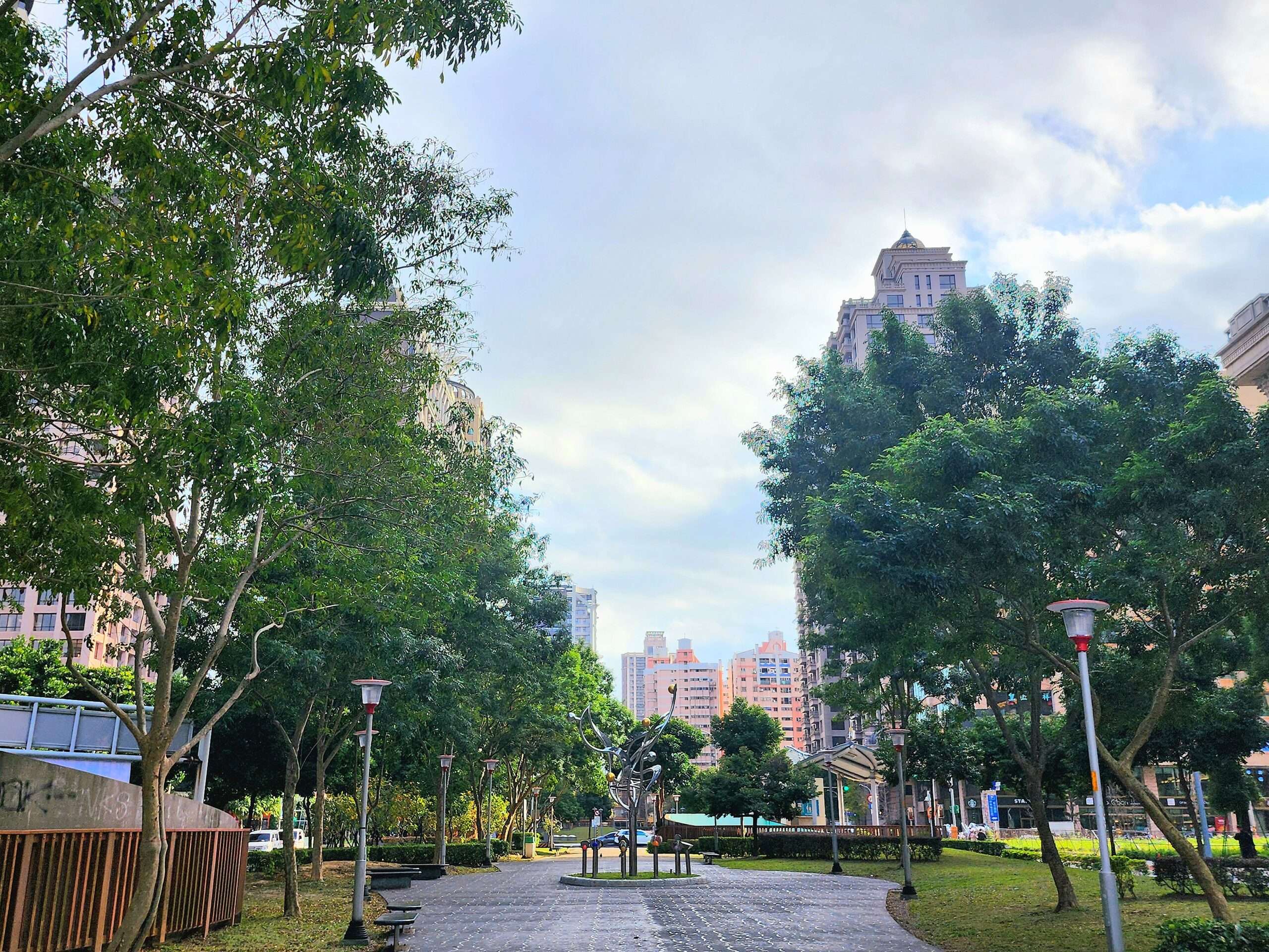 大和建築藝文特區總圖首發—「藏於城市璀璨的藝席之美」 2.藝文特區綠園步道 0 scaled