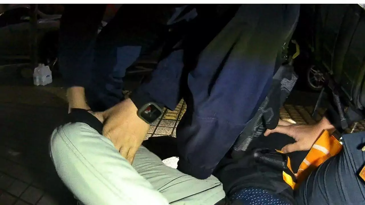 男子街頭與人爭執竟亮槍恐嚇 被逮後冤喊:以為她罵我 2065781 0