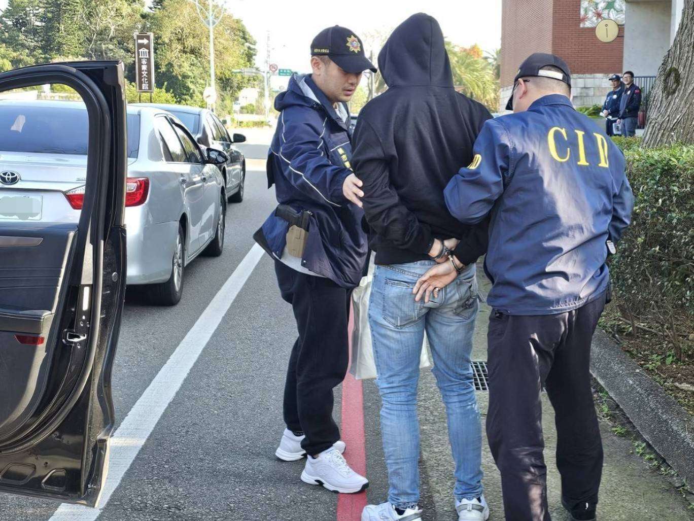 年關前強化銀行自我防護能力 龍潭警防搶演練超逼真 2494405