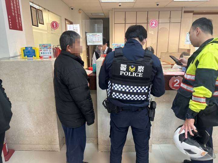網友母親開刀急需手術費 男墜愛河險匯3萬遭阻攔 320021 0