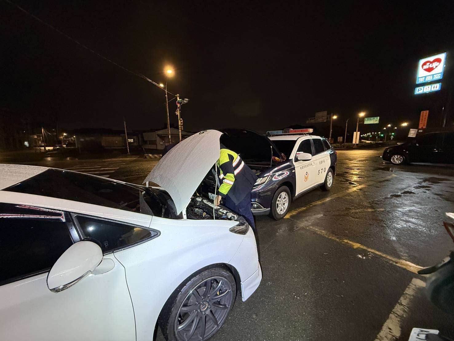 返鄉過年尷尬遇1事 大園巡警神救援 325539 0