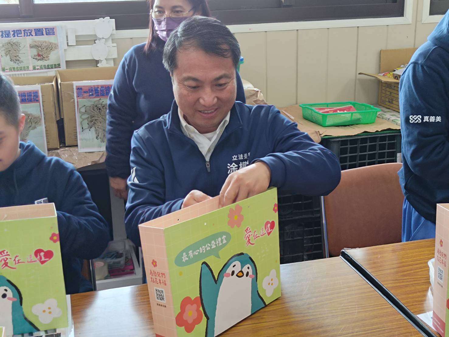 涂權吉邀大眾支持「新屋小作所」新年禮盒 關懷在地身心障礙者 376858 0