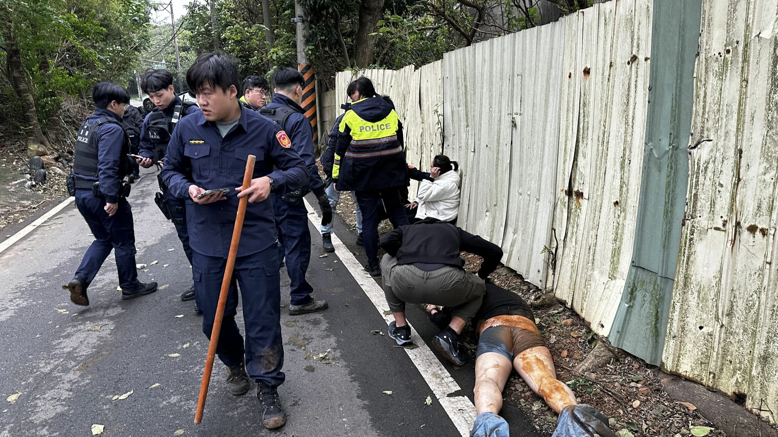 【有片】拒檢逃逸竟撞翻警車 4人遭逮搜出這些東西 480305 0 scaled