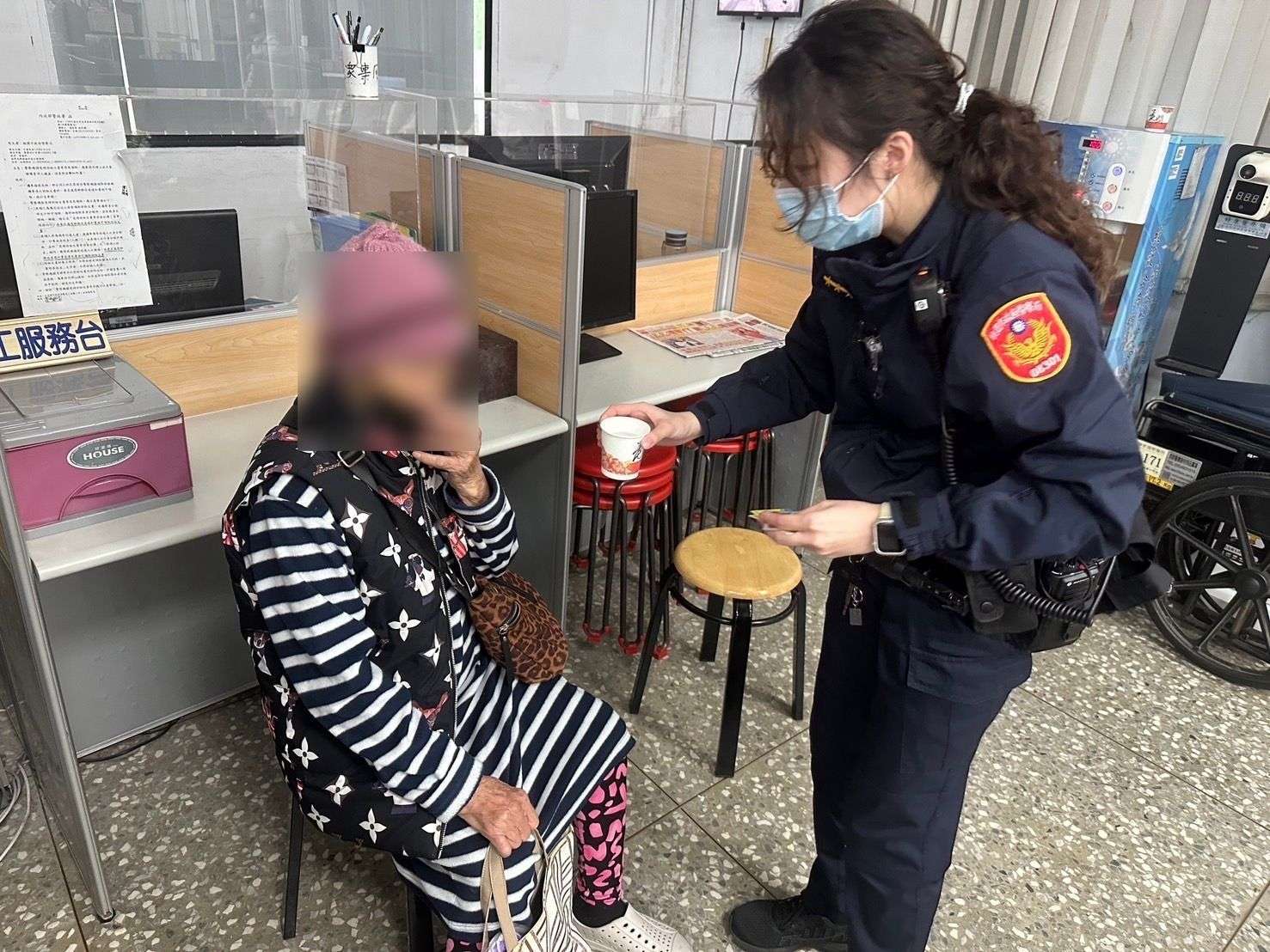 8旬婦市場走失搭車尋友 司機聰明求警助返家 488286 0