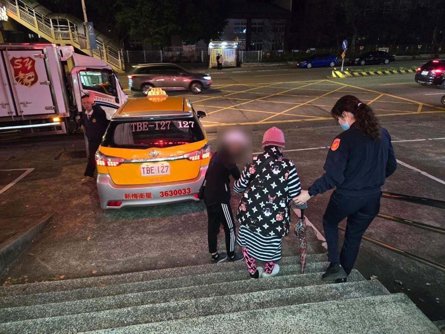 8旬婦市場走失搭車尋友 司機聰明求警助返家 488287 0