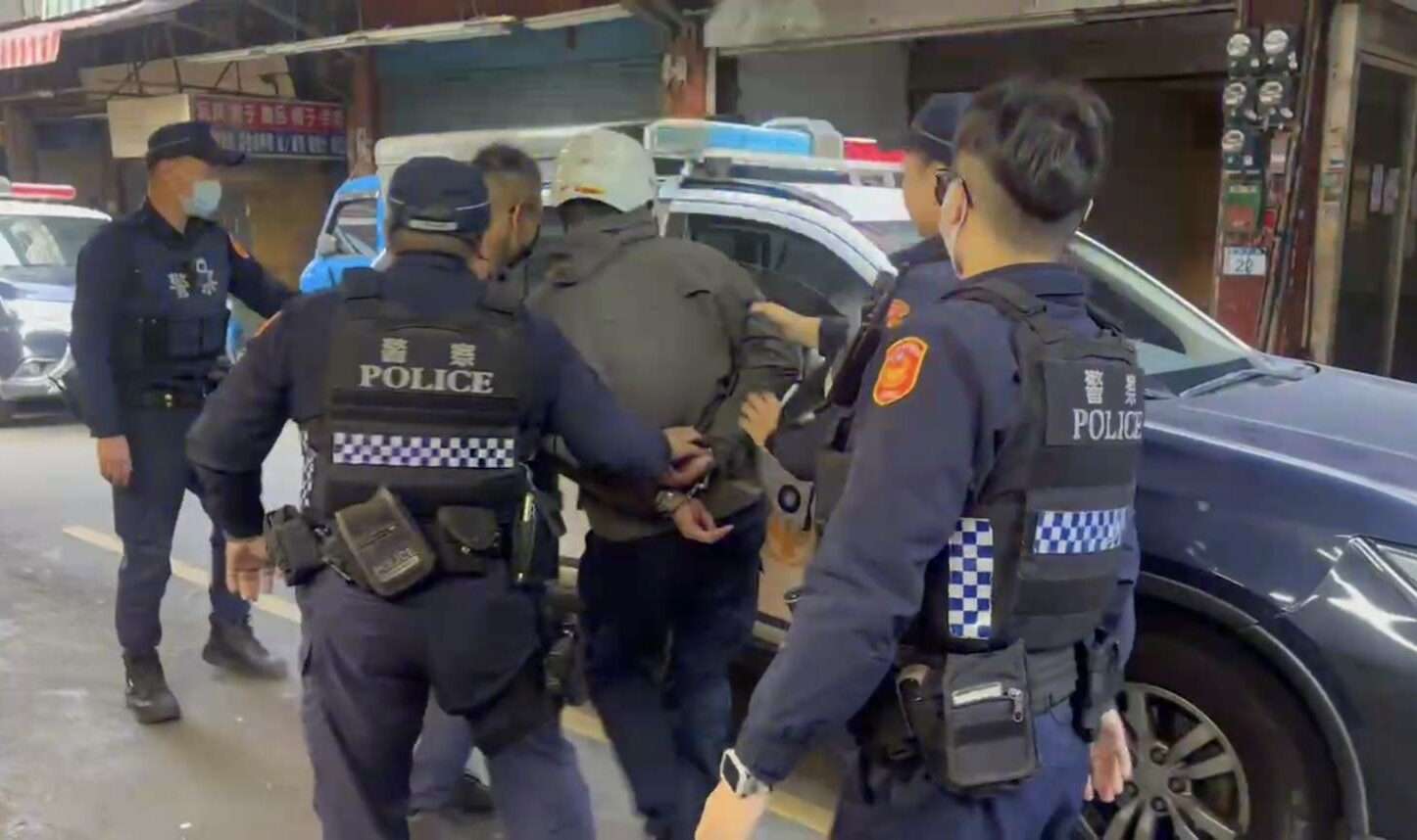 【有片】年關將近!蘆竹警農會防搶演練逼真登場 558256 0 e1736212893612