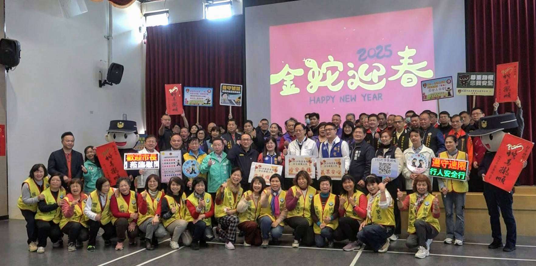 慰勞蘆竹警春節堅守崗位 張善政致贈慰勞金、禮券 563425