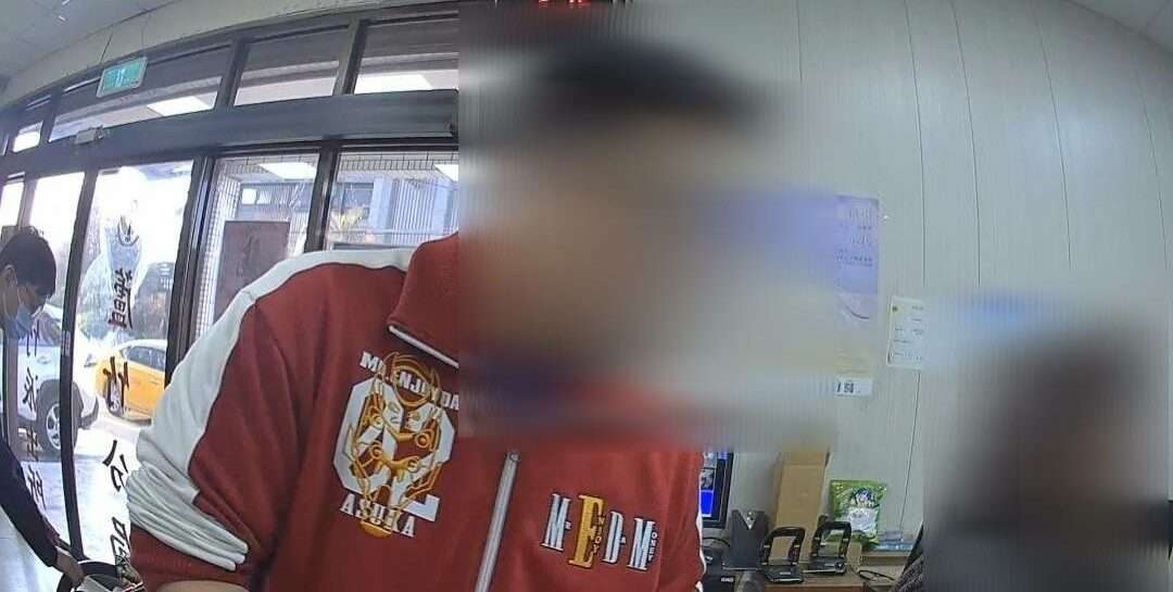 高齡婦寒冬中迷途 蘆竹警暖心助返家 564158 e1737508943591
