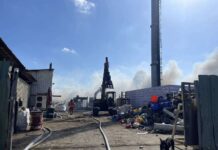 大園資收場冒惡火 桃消出動32人灌救