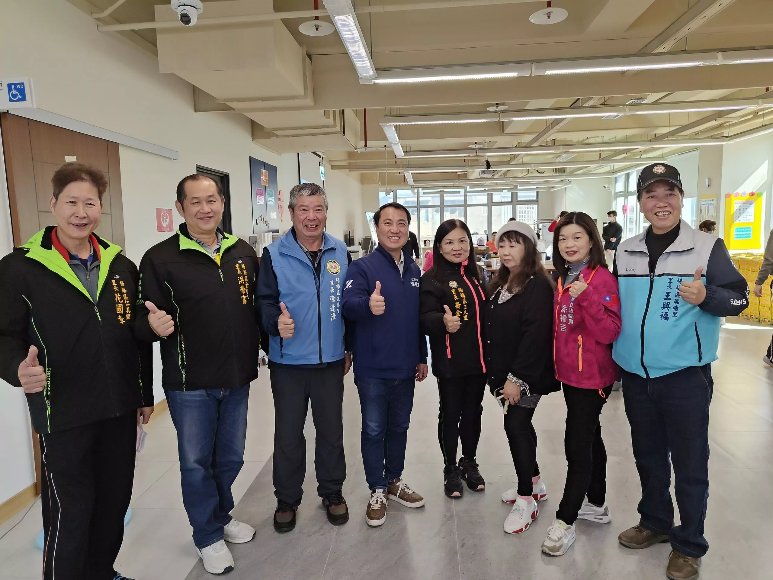 涂權吉農曆年前送暖 支持桃園自閉症協進會「龍梅工坊」年節禮盒 P 20250113 135037 0 scaled
