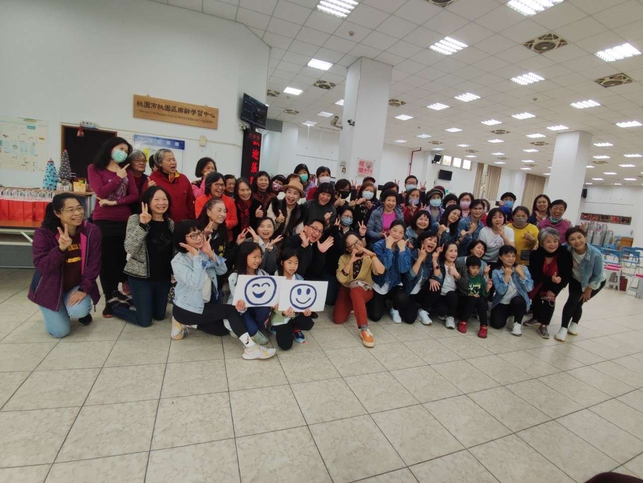 桃園區樂齡學習中心結合動保觀念 讓長輩活到老學到老 S 10166317 0