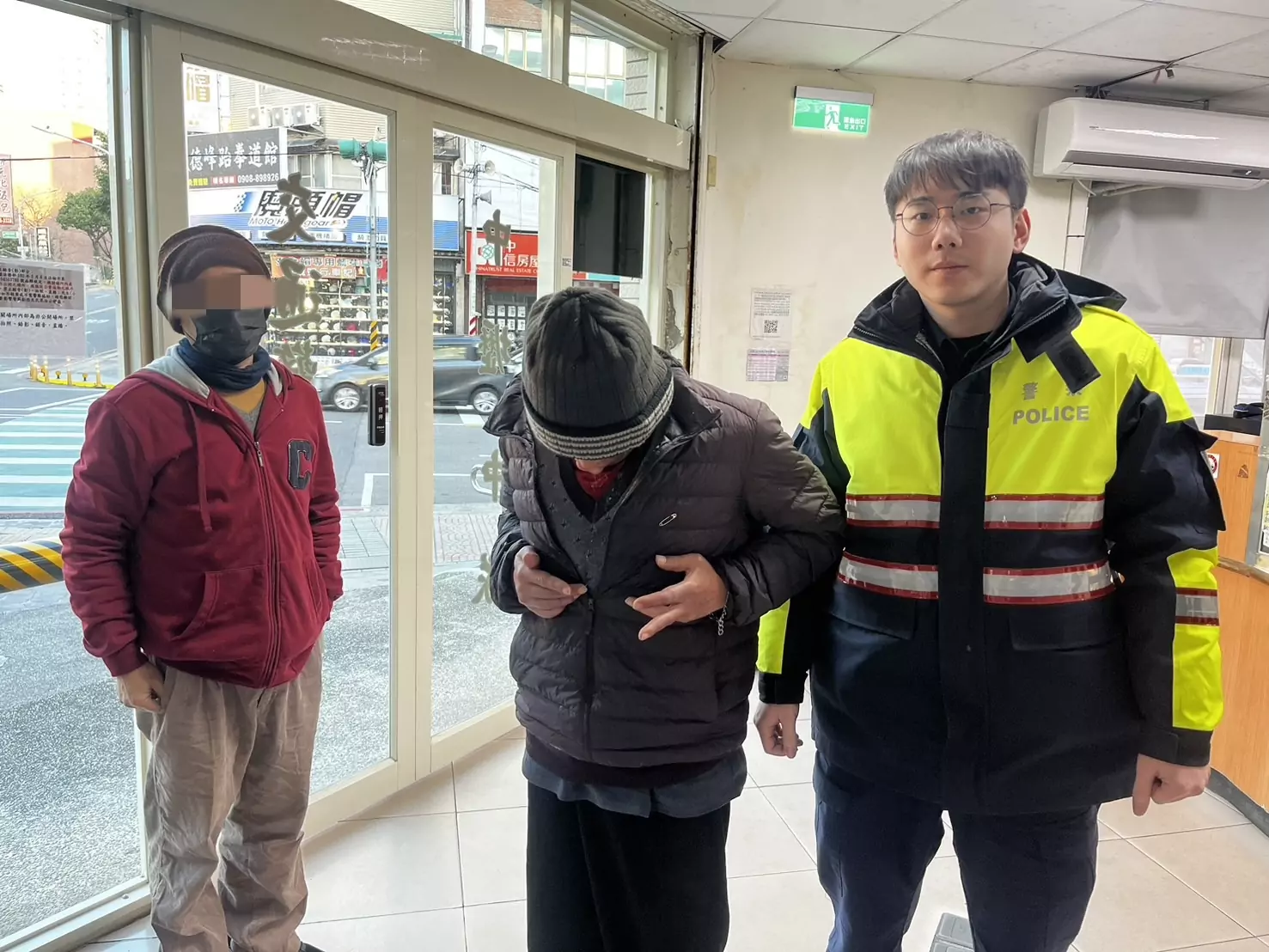 失智男子街頭迷途 壢警見愛心手環助他平安回家 S 11984907