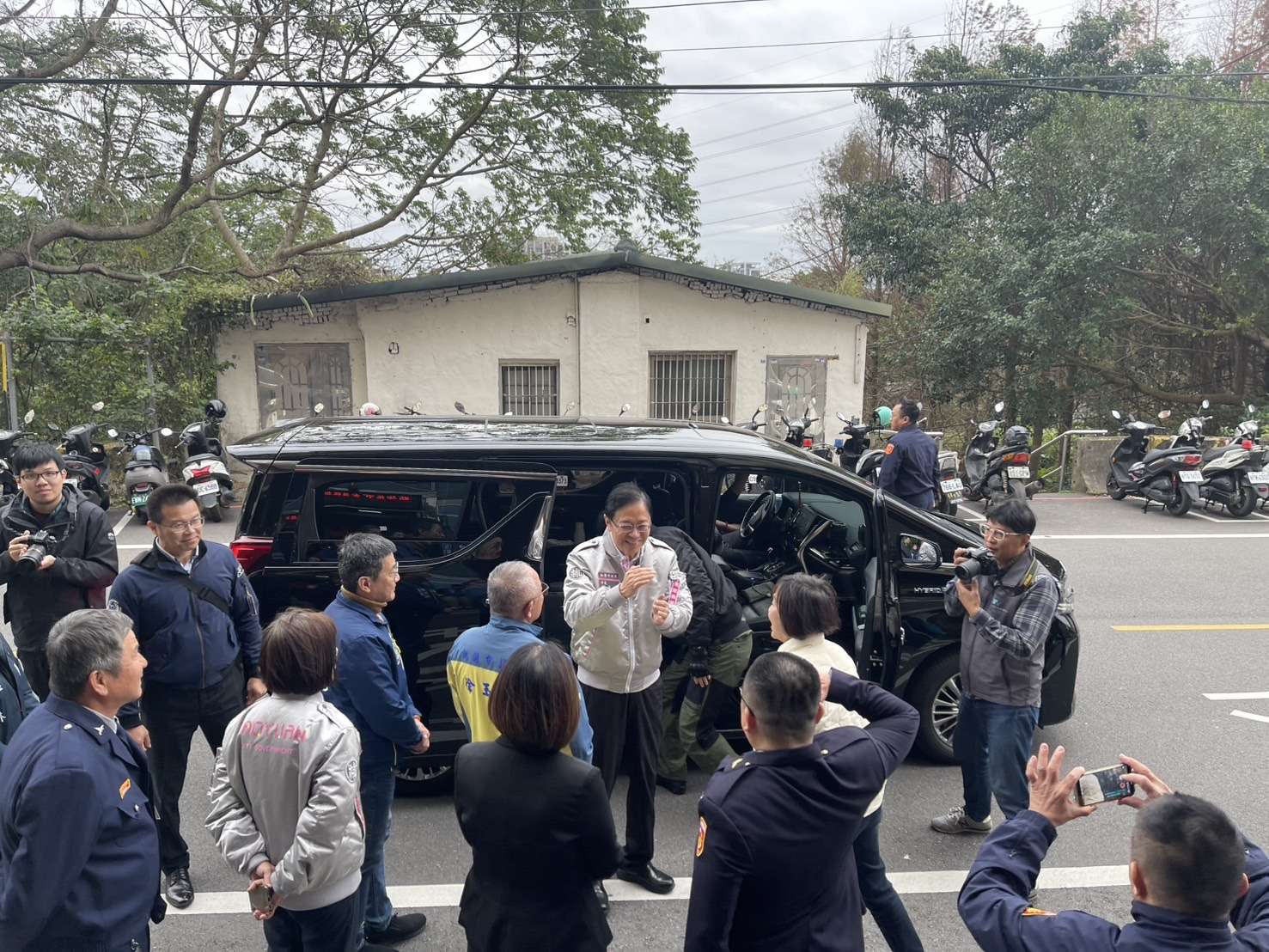 守護市民平安過年 張善政親臨慰問龍潭警辛勞 S 1351756