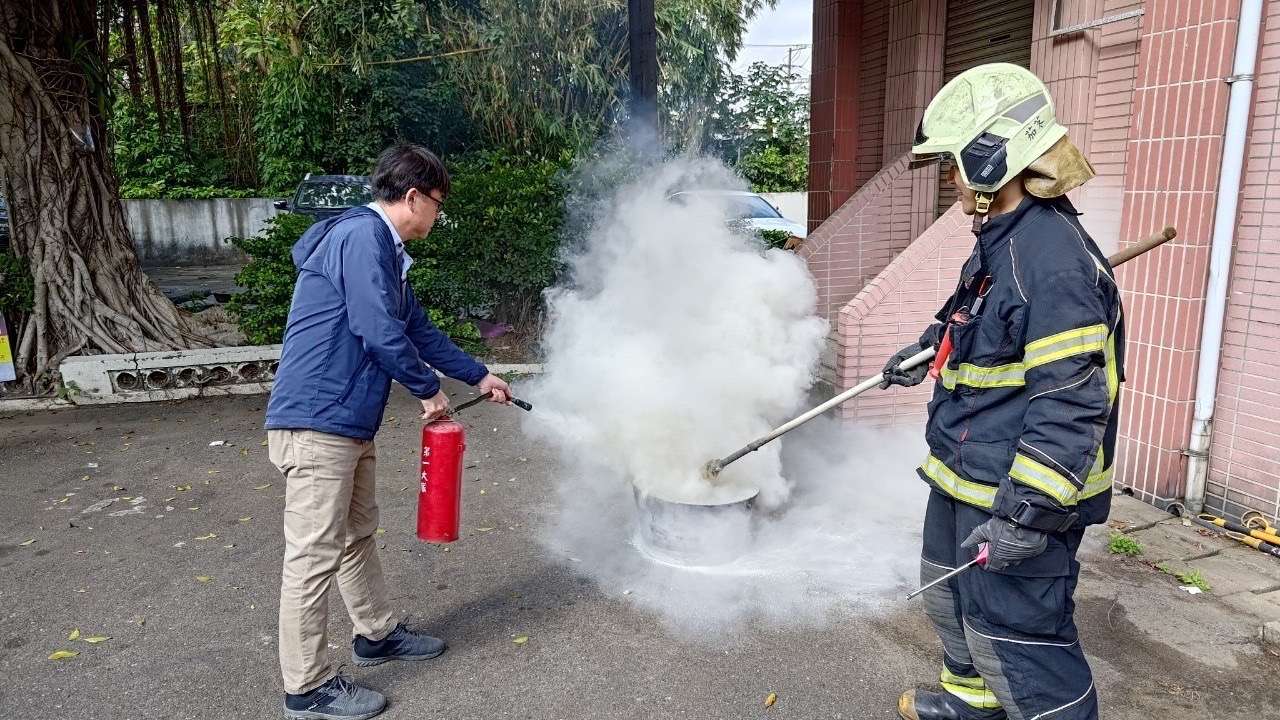 桃消第一大隊強化八德業者防災意識 確保市民春節安全 S 14843937 0