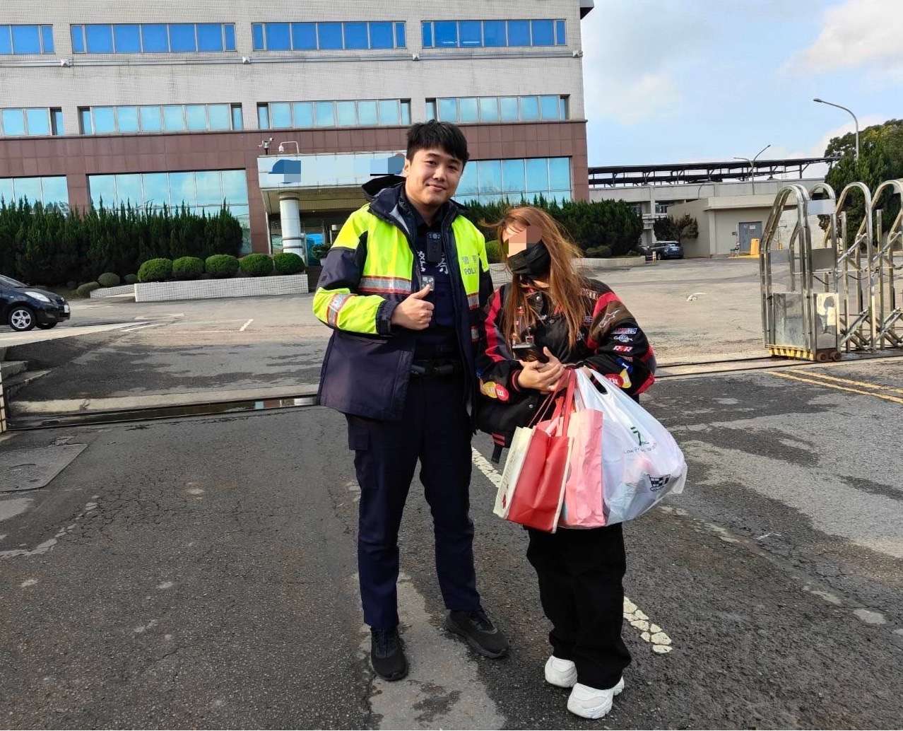 菲籍女移工慌張走進派出所 龍潭警火速解圍 S 1499270
