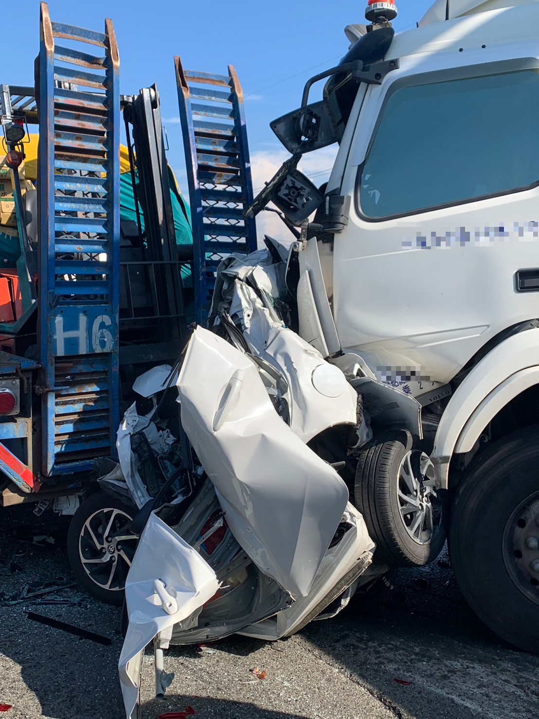 大型車分心駕駛頻釀禍 國道警提醒駕駛這些事 S 3489934